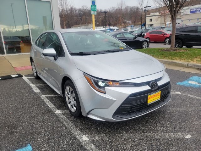 Toyota Corolla LE CVT (Natl) 2024