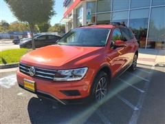 2019 Volkswagen Tiguan 2.0T SE 4MOTION 2019 Volkswagen Tiguan 2.0T SE 4MOTION