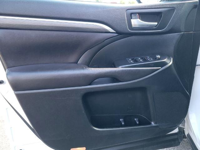 Toyota Highlander XLE V6 AWD (Natl) 2019