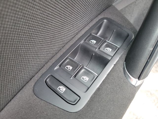 Volkswagen Golf GTI 4dr HB DSG Autobahn 2015