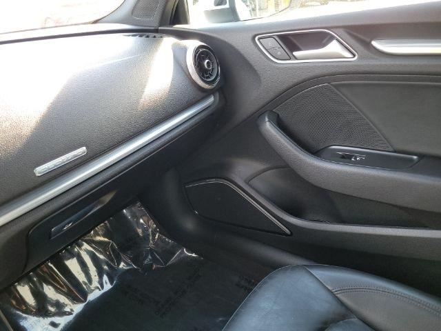 Audi A3 Sedan Premium Plus 45 TFSI quattro 2019