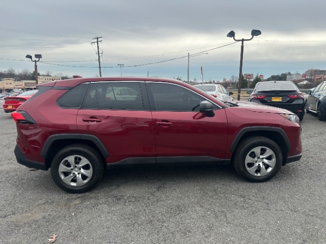 Toyota RAV4 LE AWD (Natl) 2022