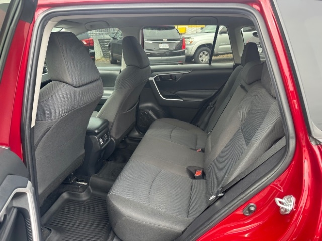 Toyota RAV4 LE AWD (Natl) 2022