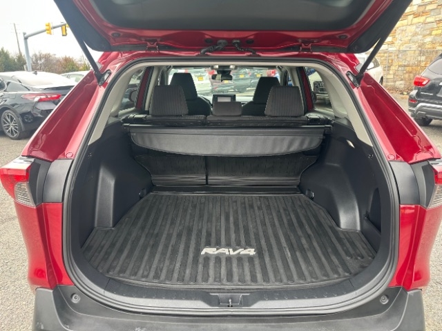 Toyota RAV4 LE AWD (Natl) 2022