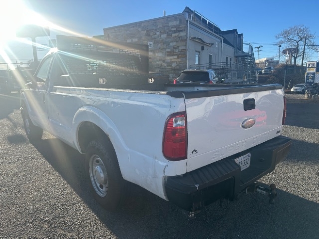 Ford Super Duty F-350 SRW 2WD Reg Cab 137" XLT 2011