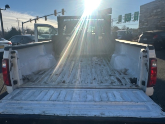 Ford Super Duty F-350 SRW 2WD Reg Cab 137" XLT 2011