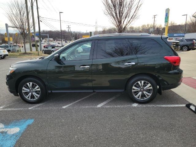 Nissan Pathfinder 4x4 SV 2019