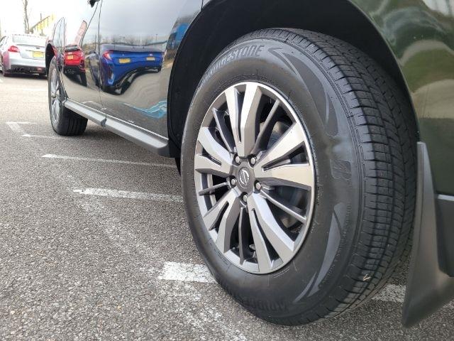 Nissan Pathfinder 4x4 SV 2019