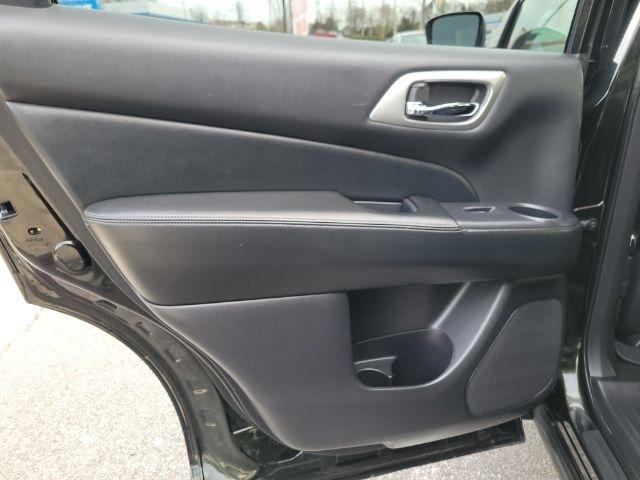 Nissan Pathfinder 4x4 SV 2019