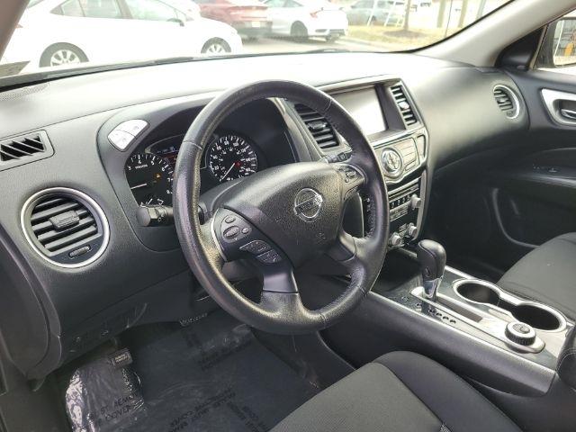 Nissan Pathfinder 4x4 SV 2019