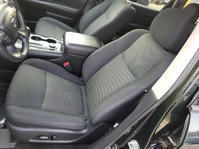 Nissan Pathfinder 4x4 SV 2019