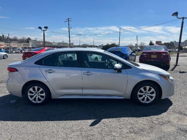 Toyota Corolla LE CVT (Natl) 2024