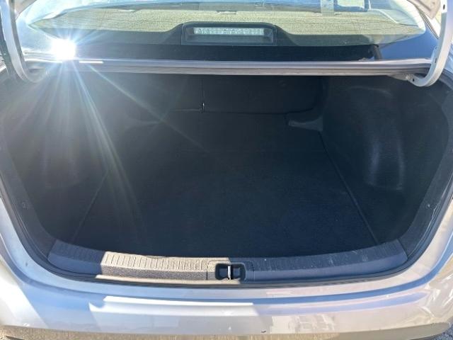 Toyota Corolla LE CVT (Natl) 2024