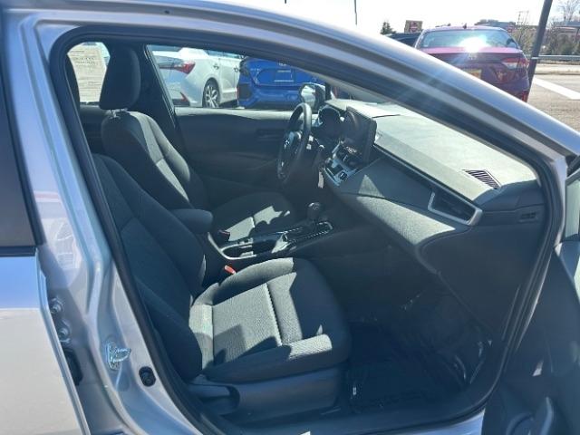 Toyota Corolla LE CVT (Natl) 2024