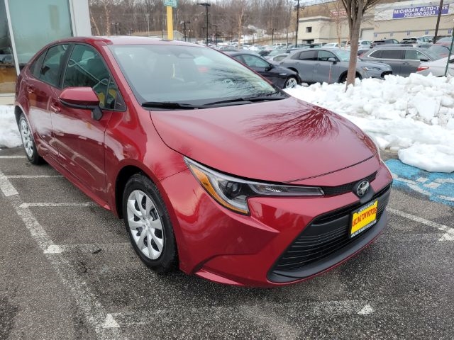 Toyota Corolla LE CVT (Natl) 2024