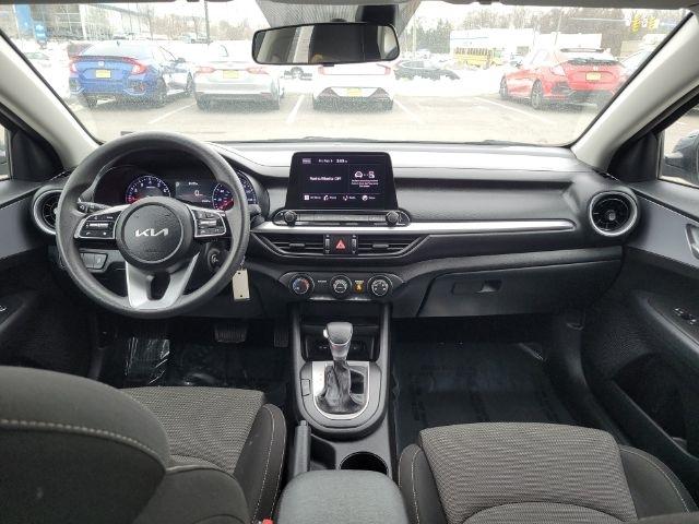 Kia Forte LXS IVT 2024