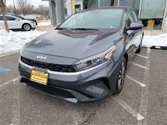 2024 Kia Forte LXS IVT