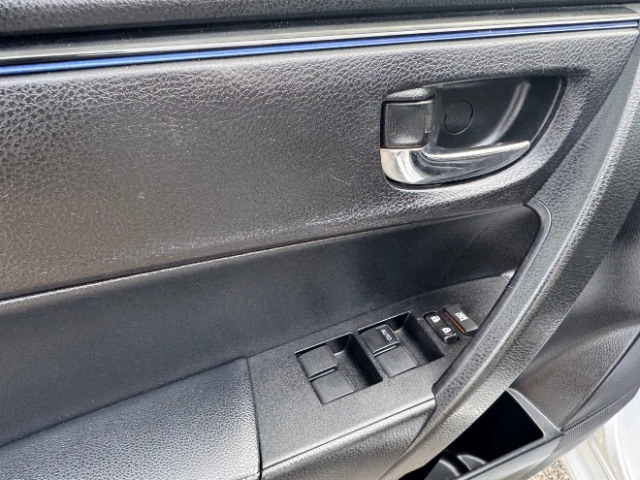 Toyota Corolla XLE CVT (Natl) 2019