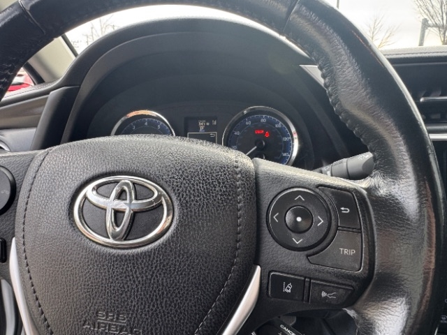 Toyota Corolla XLE CVT (Natl) 2019