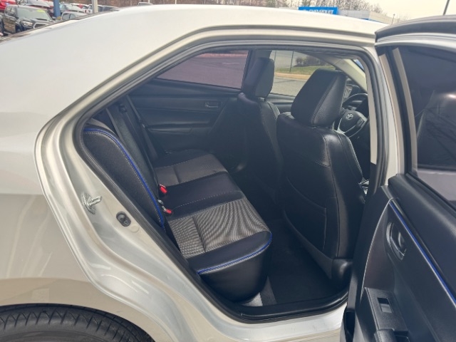 Toyota Corolla XLE CVT (Natl) 2019