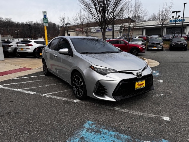 Toyota Corolla XLE CVT (Natl) 2019