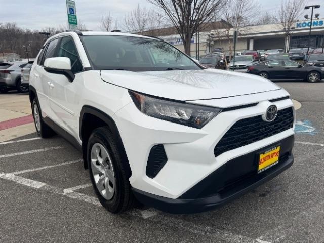 Toyota RAV4 LE AWD (Natl) 2019