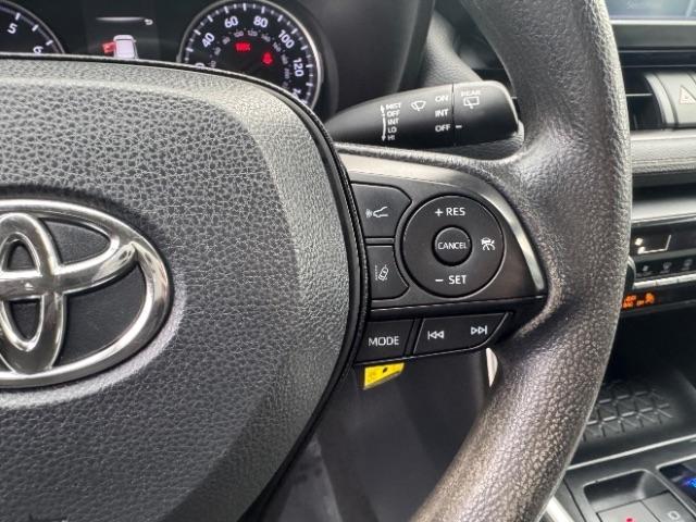 Toyota RAV4 LE AWD (Natl) 2019
