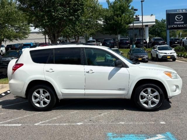 Toyota RAV4 4WD 4dr V6 5-Spd AT Ltd (Natl) 2011