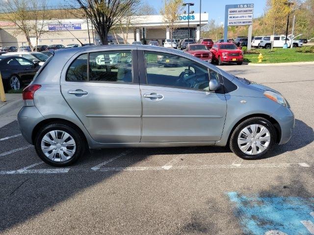 Toyota Yaris 5dr LB Man (Natl) 2010