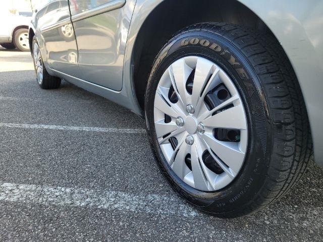 Toyota Yaris 5dr LB Man (Natl) 2010