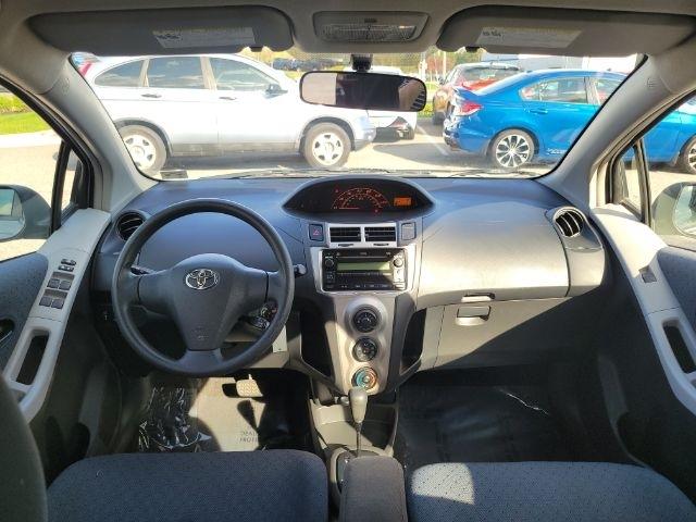 Toyota Yaris 5dr LB Man (Natl) 2010