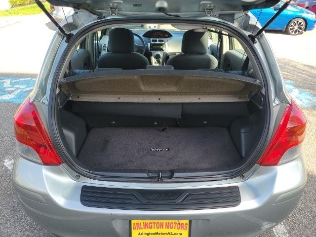 Toyota Yaris 5dr LB Man (Natl) 2010