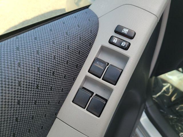 Toyota Yaris 5dr LB Man (Natl) 2010