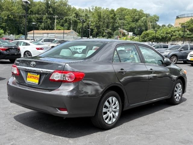 Toyota Corolla 4dr Sdn Auto LE Special Edition (Natl) 2013