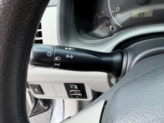 Toyota Corolla 4dr Sdn Auto LE Special Edition (Natl) 2013