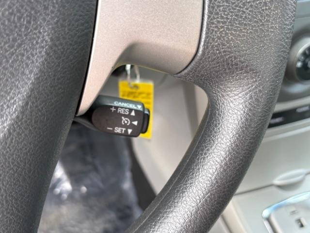 Toyota Corolla 4dr Sdn Auto LE Special Edition (Natl) 2013