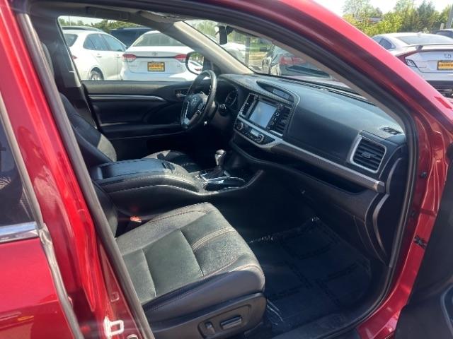 Toyota Highlander XLE V6 AWD (Natl) 2019