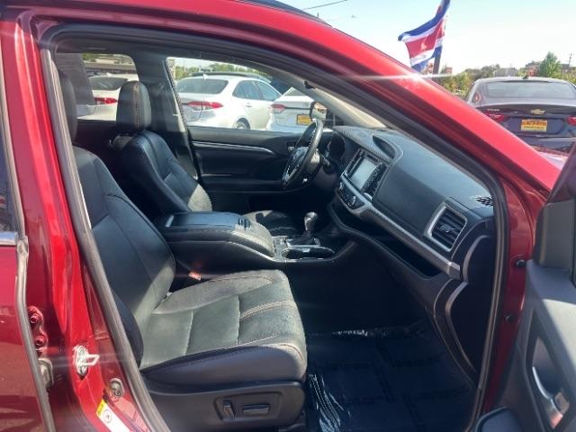 Toyota Highlander XLE V6 AWD (Natl) 2019