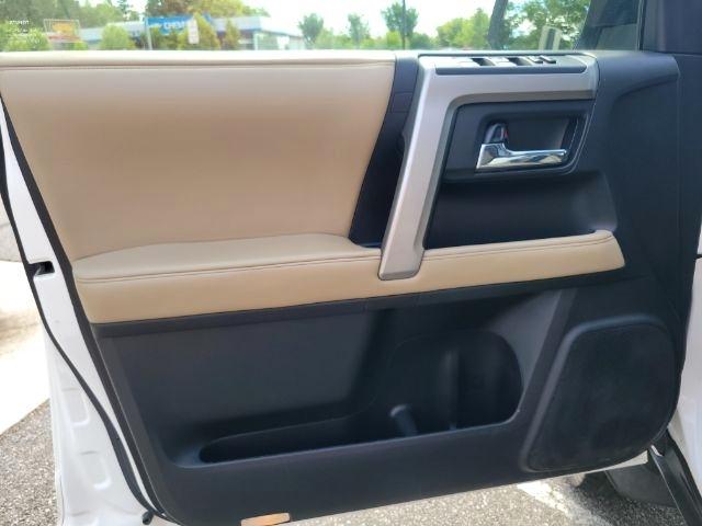 Toyota 4Runner 4WD 4dr V6 Trail Premium (Natl) 2015