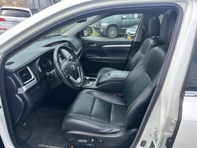 Toyota Highlander AWD 4dr V6 XLE (Natl) 2015