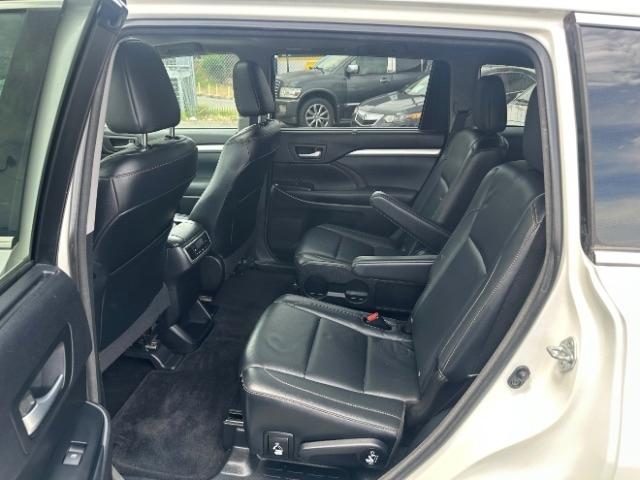 Toyota Highlander AWD 4dr V6 XLE (Natl) 2015