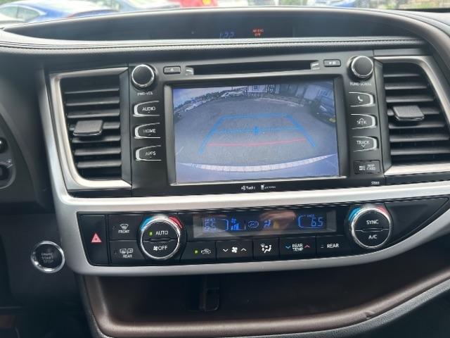 Toyota Highlander AWD 4dr V6 XLE (Natl) 2015
