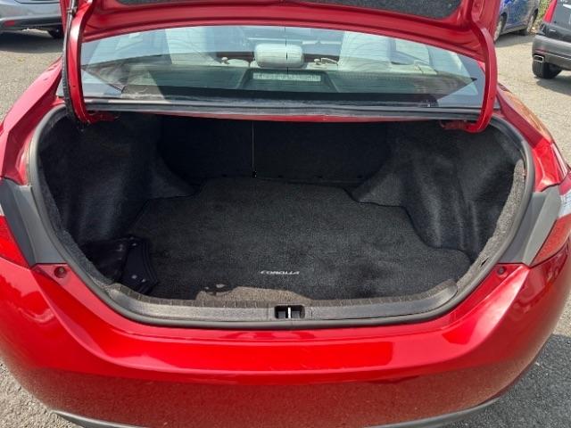 Toyota Corolla 4dr Sdn CVT LE Premium (Natl) 2015
