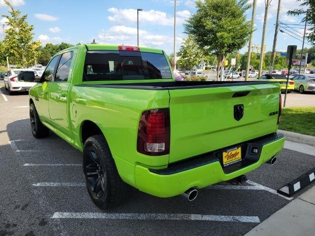 RAM 1500 Sport 4x4 Crew Cab 5'7" Box 2017
