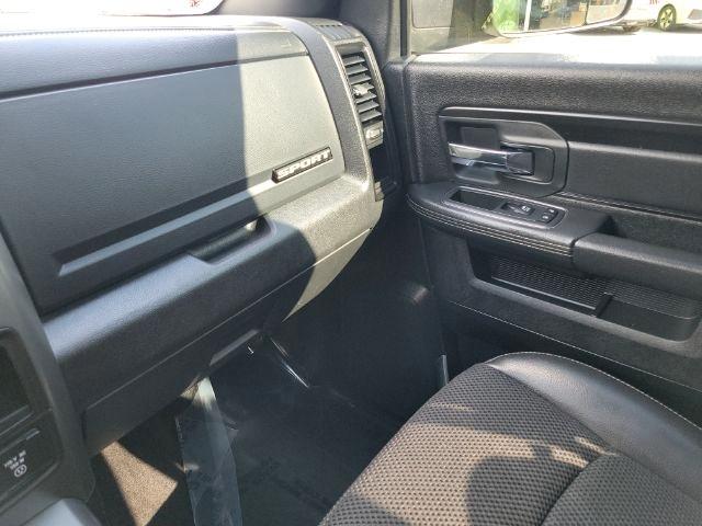 RAM 1500 Sport 4x4 Crew Cab 5'7" Box 2017