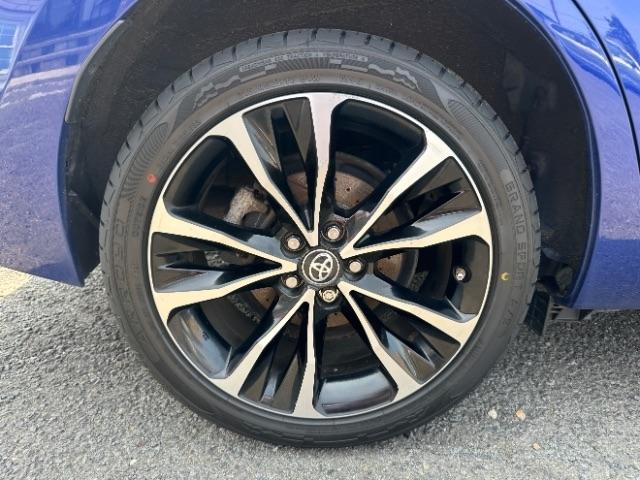 Toyota Corolla XLE CVT (Natl) 2019