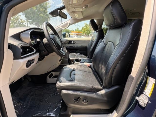 Chrysler Pacifica Touring L FWD 2022