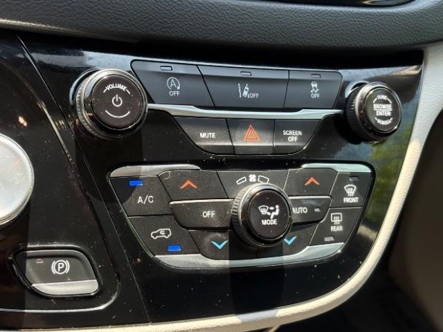 Chrysler Pacifica Touring L FWD 2022