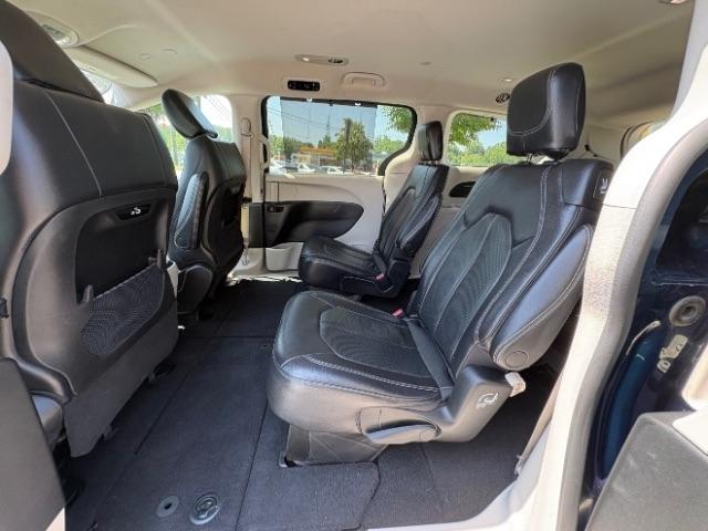 Chrysler Pacifica Touring L FWD 2022