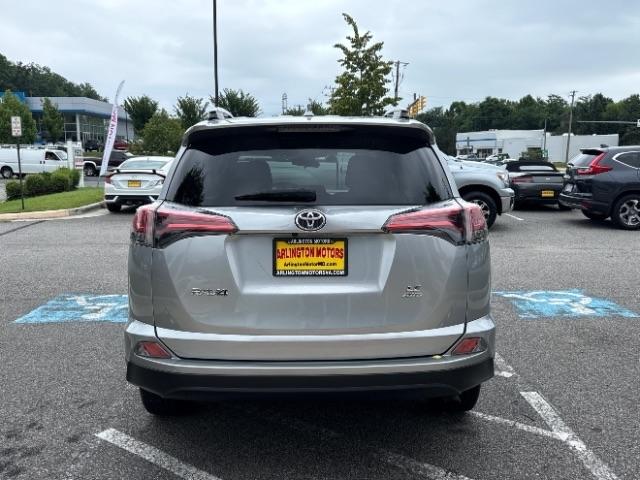 Toyota RAV4 LE AWD (Natl) 2017